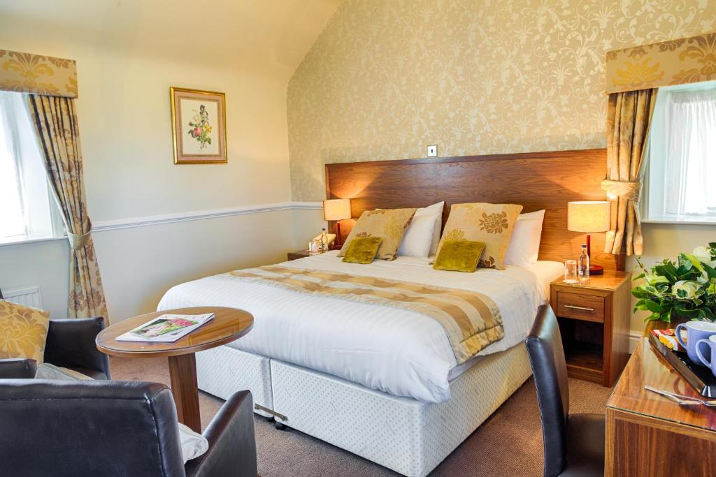 Elegant Rooms